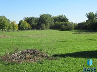 Church Ave, Hills, MN 56138