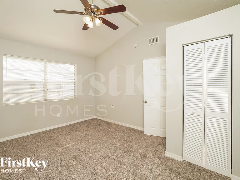 6841 Willits Ave — Photo 11