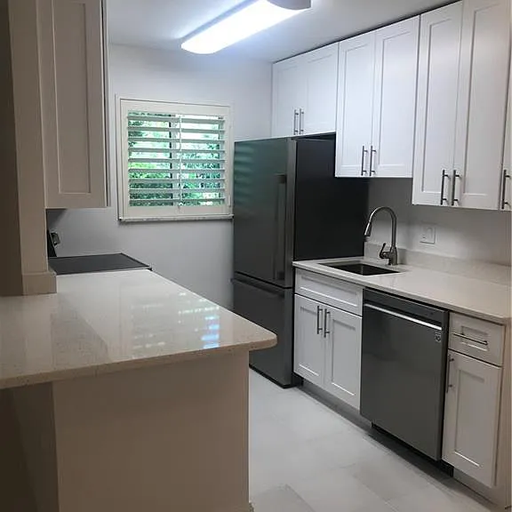 523 Broad Ave S #523 — Photo 5