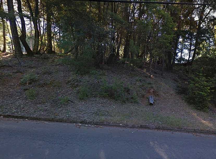 1st image of 23963 Tulip Dr
