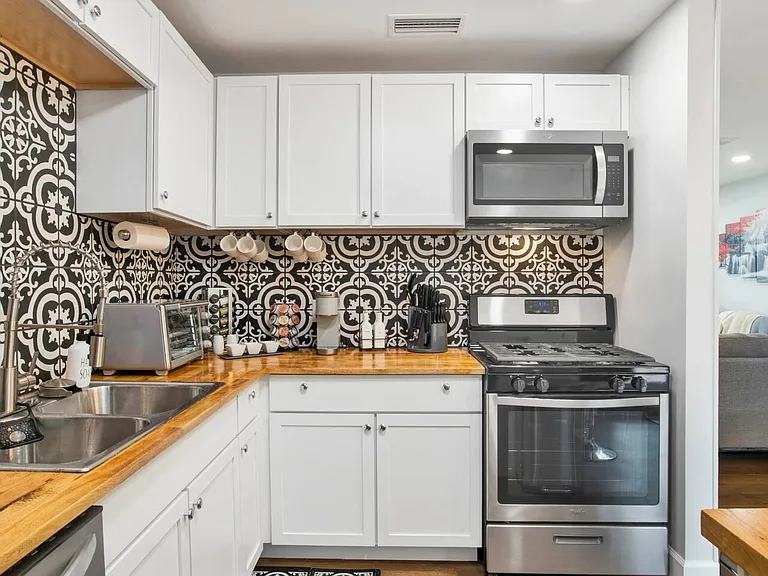 308 N University Blvd — Photo 4