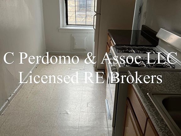 2nd image of 790 Garden St #6