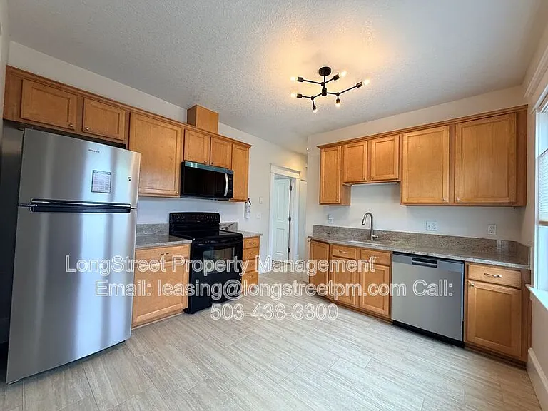 1749 SE 46th Ave — Photo 11