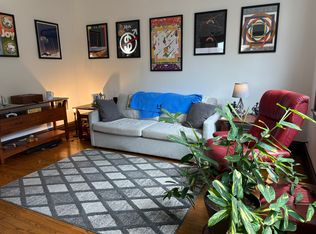 2054 W Cuyler Ave APT 2F, Chicago, IL 60618