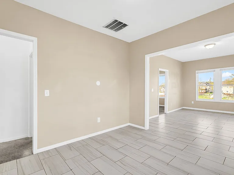 6423 Hazlett St — Photo 14