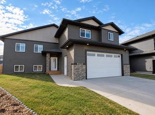 10401 N 134th Ave, Grande Prairie, AB T8V 6K8