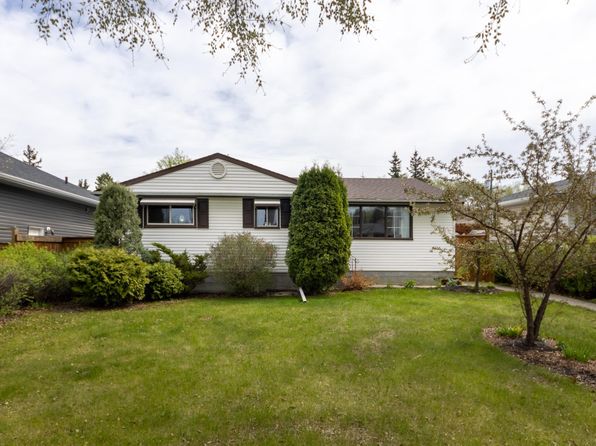 9715 76th St NW, Edmonton, AB T6C 2L1