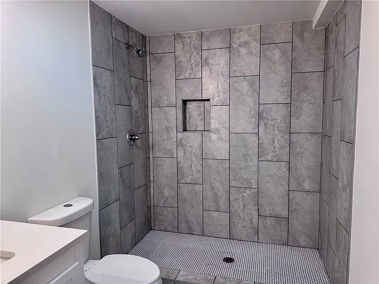 241 Port Way — Photo 46