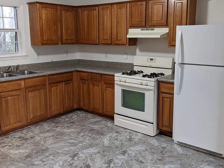 110 Jay Ln #A — Photo 4