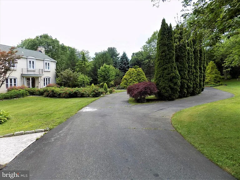 313 Glenville Rd — Photo 61