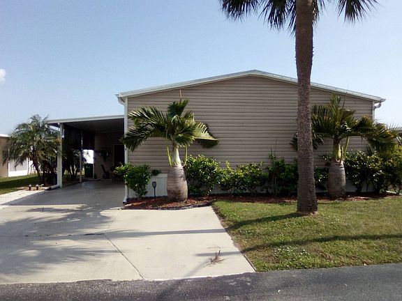 2nd image of 114 Harborhill Dr