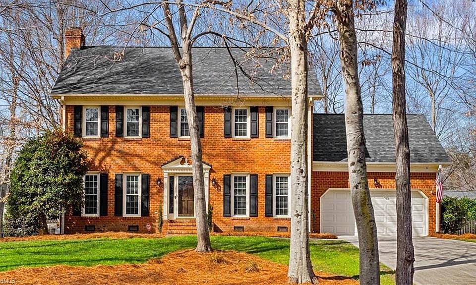 1st image of 2502 Regents Park Ln