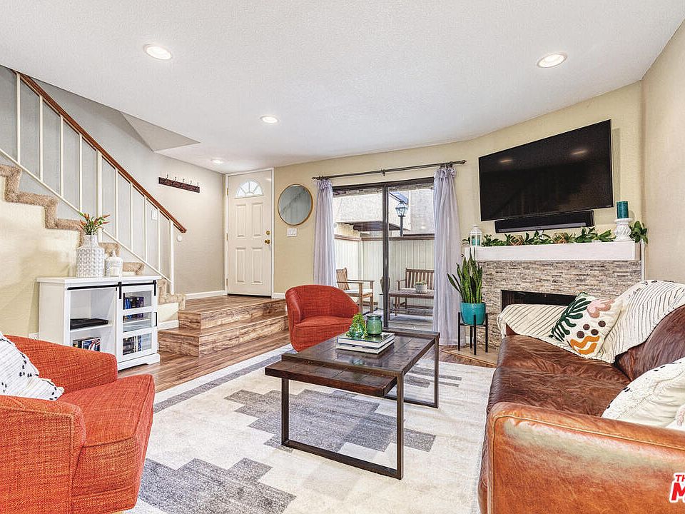 1st image of 286 N Mar Vista Ave