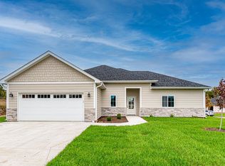 5971 W Tamarack Dr, Columbia, MO 65203