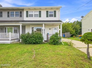814 Laurel St, Lakehurst, NJ 08733