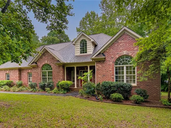 8437 Stafford Mill Rd, Oak Ridge, NC 27310