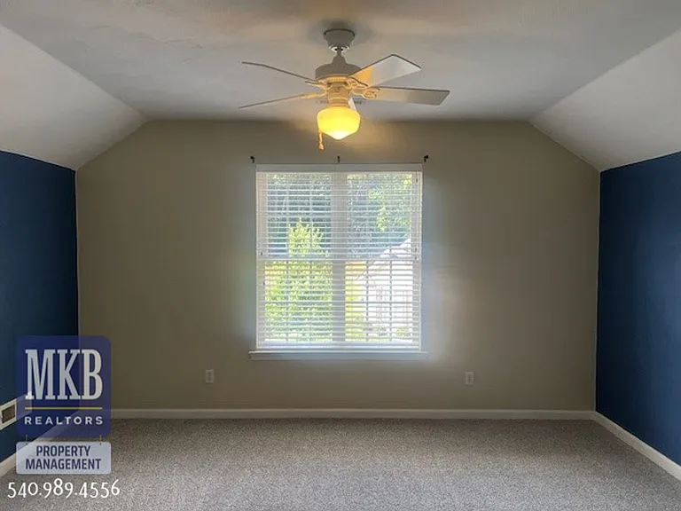 6564 Monet Dr — Photo 21