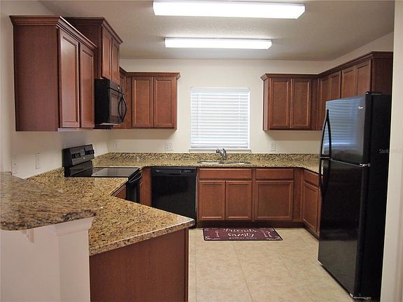 3rd image of 2214 Geneva Dr
