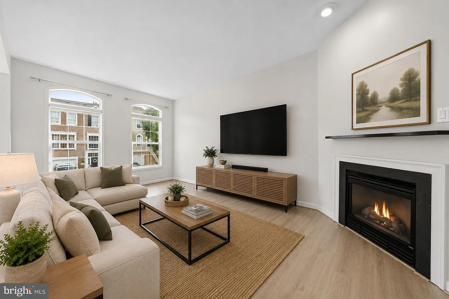3 bed, 2.5 bath, 2280 sqft, $3,200 — Photo 3