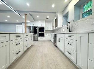 2 Bagley Ave #2, Shrewsbury, MA 01545