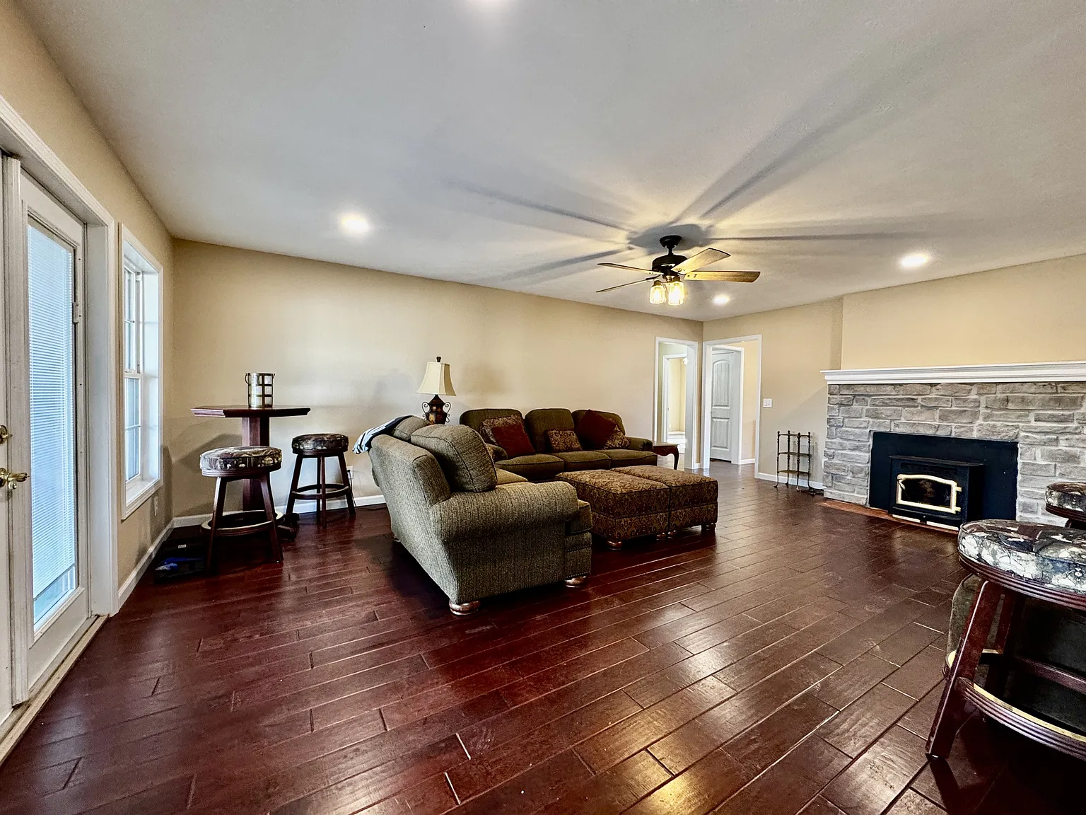 302 Bluebird Court - 1 — Photo 2