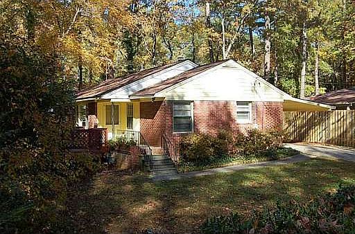 1st image of 2549 Crockett Dr SE