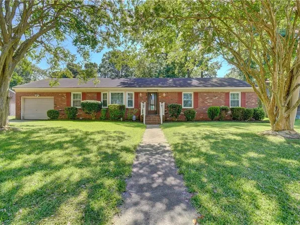 2161 Armada Dr E, Chesapeake, VA 23321