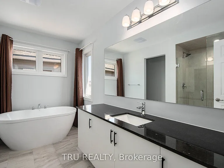 813 Crossgate St — Photo 15