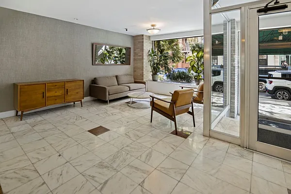 Sold by Compass | media 7