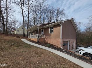 203 Indian Hills Cir, Clinton, TN 37716