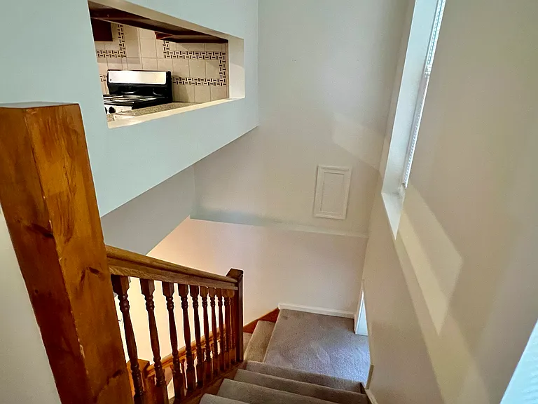 1611 Bainbridge St #1 — Photo 14
