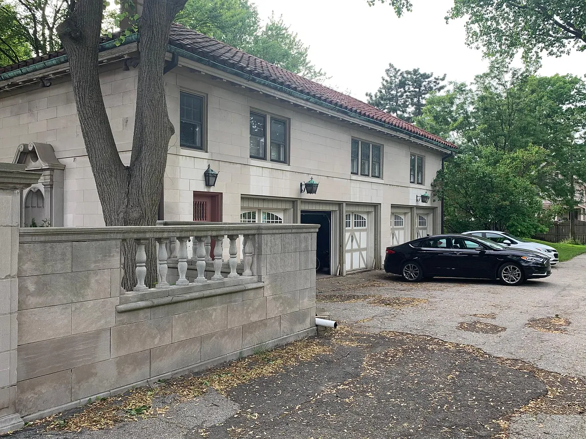 Building Photo - 918 W Boston Blvd #A