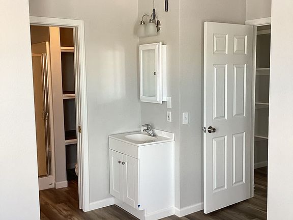 5th image of 108 11th St APT A