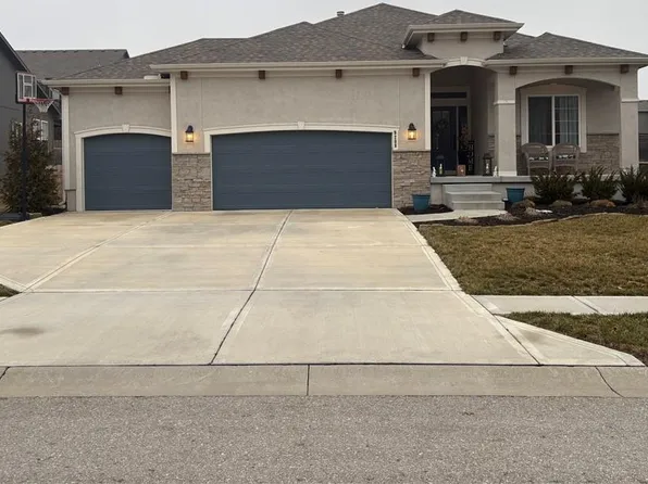 9208 NE 110th Ter, Kansas City, MO 64157