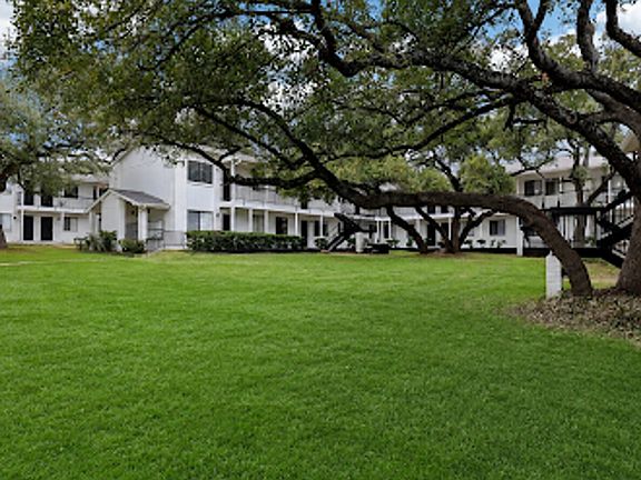 3rd image of 2201 W William Cannon Dr APT 112