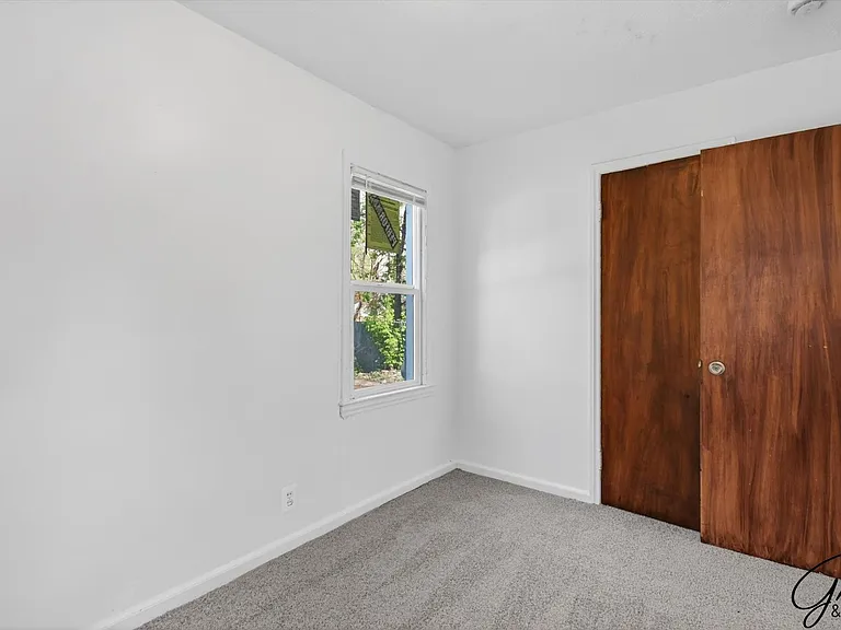 20259 Oakfield St — Photo 14