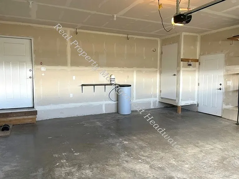 4747 Shore View Rd — Photo 21