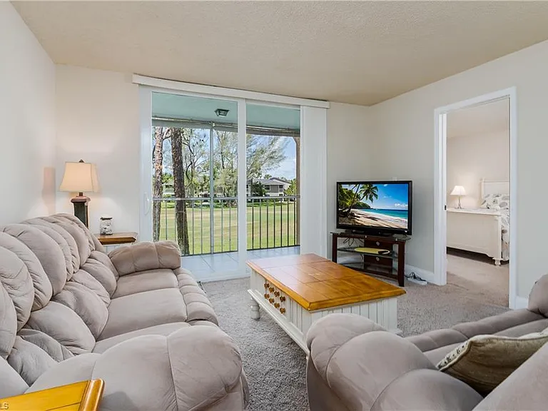 180 Turtle Lake Ct — Photo 6