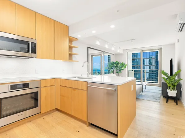 1388 Kapiolani Blvd #1807, Honolulu, HI 96814