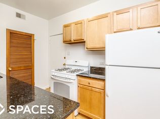 1309 W Addison St APT 2A, Chicago, IL 60613