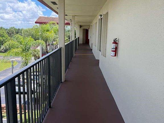 5th image of 1600 SW 127th Way APT 401C