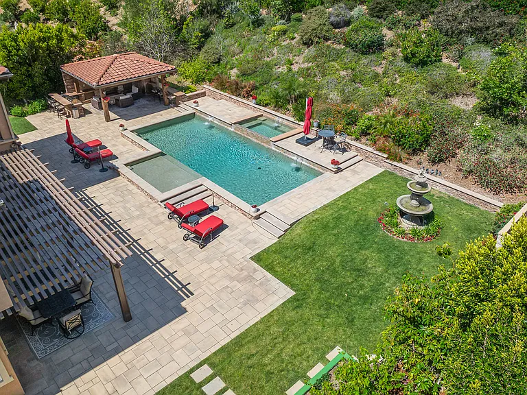 7305 Augusta Dr — Photo 57