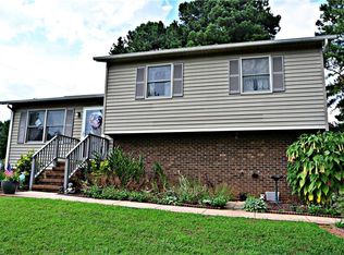 1677 Old Hollow Rd, Winston Salem, NC 27105