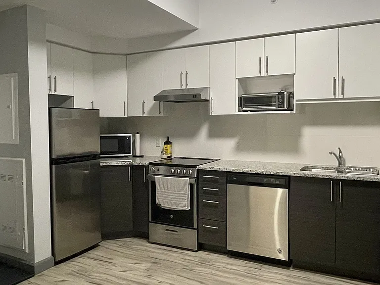 77 Leland St #201 — Photo 5