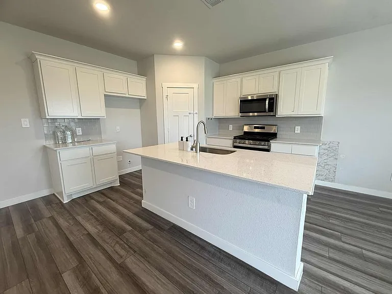1218 Amistad Loop — Photo 16