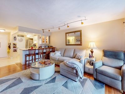300 Governors Dr APT 12, Winthrop, MA, 02152