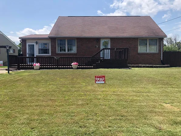 739 Boulevard Dr, Belpre, OH 45714