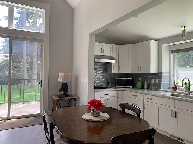 13675 NE 42nd St — Photo 7