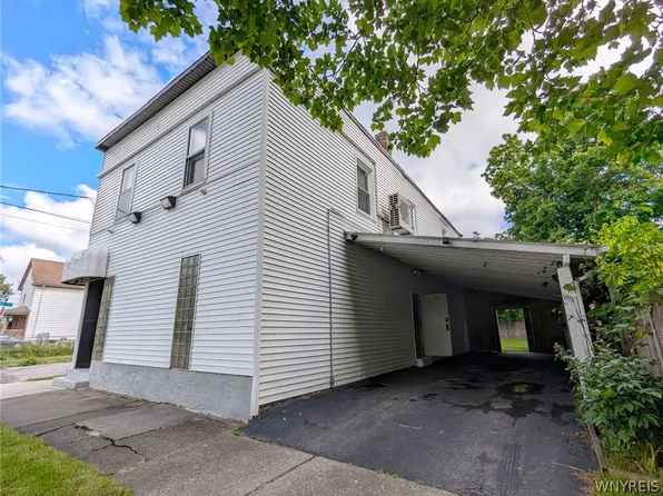 2502 Falls St, Niagara Falls, NY 14303