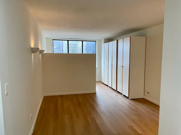 347 W 57th St #27BB — Photo 2